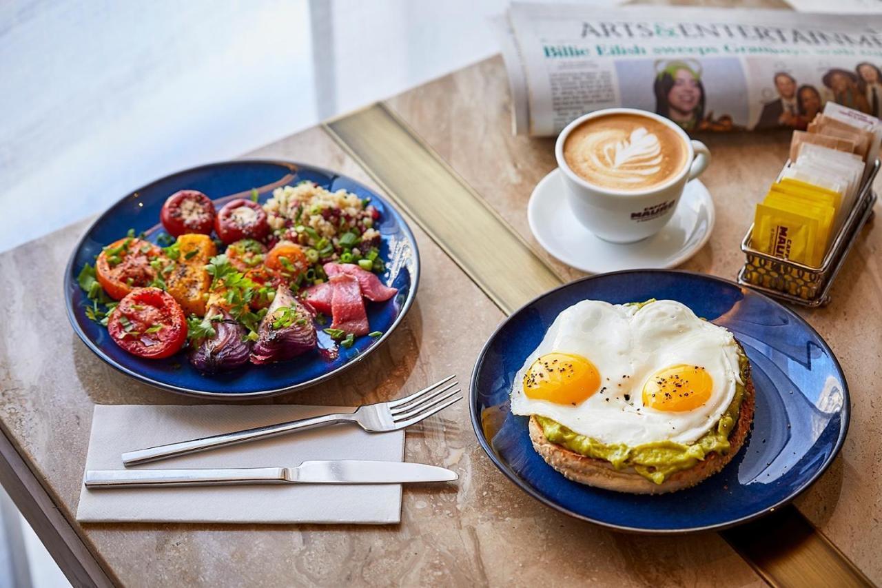 Hotel Indigo Tel Aviv - Diamond District By Ihg Giv'atayim Exterior foto Breakfast at the Café du Marché