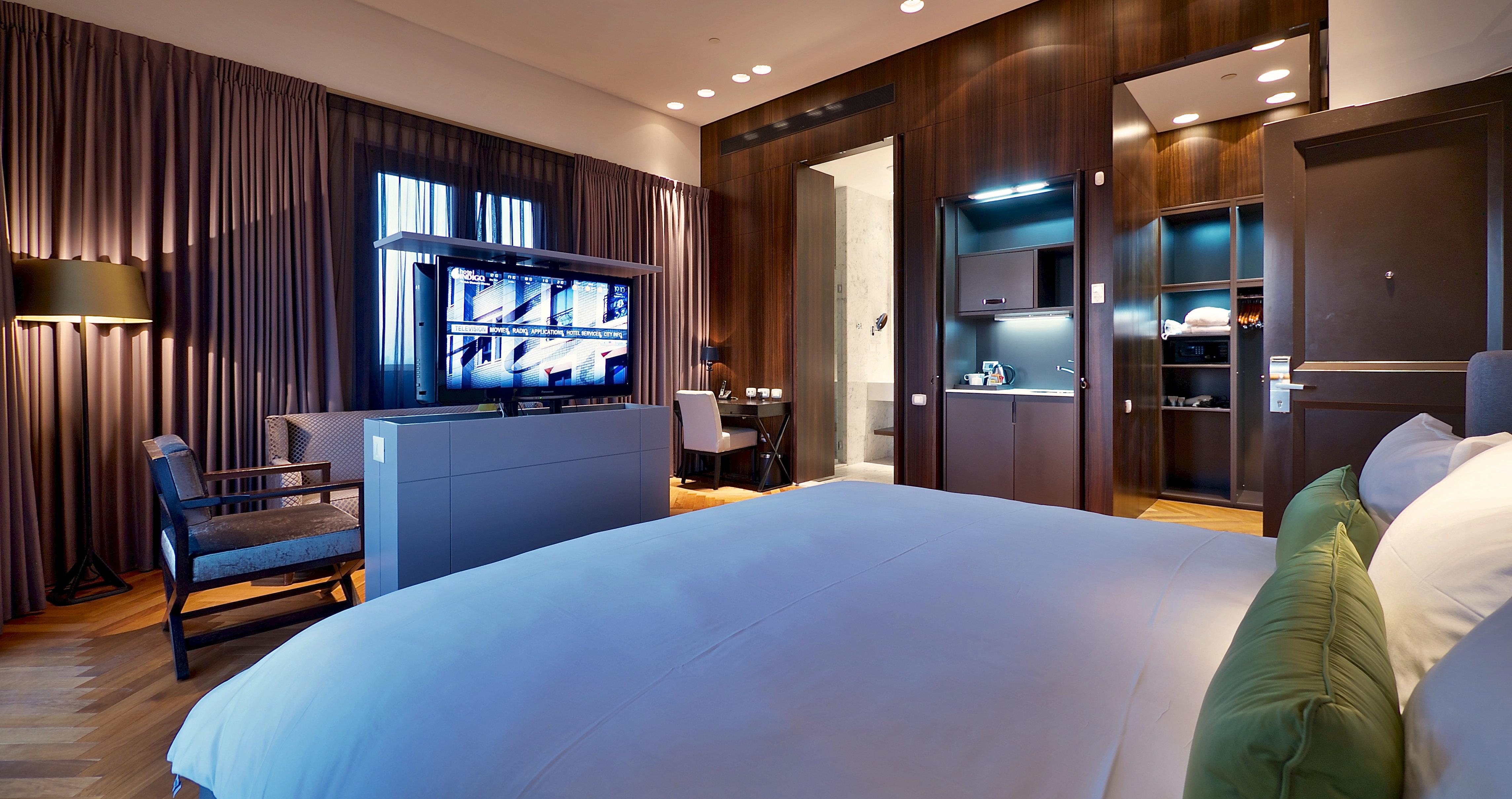 Hotel Indigo Tel Aviv - Diamond District By Ihg Giv'atayim Exterior foto A suite at the hotel
