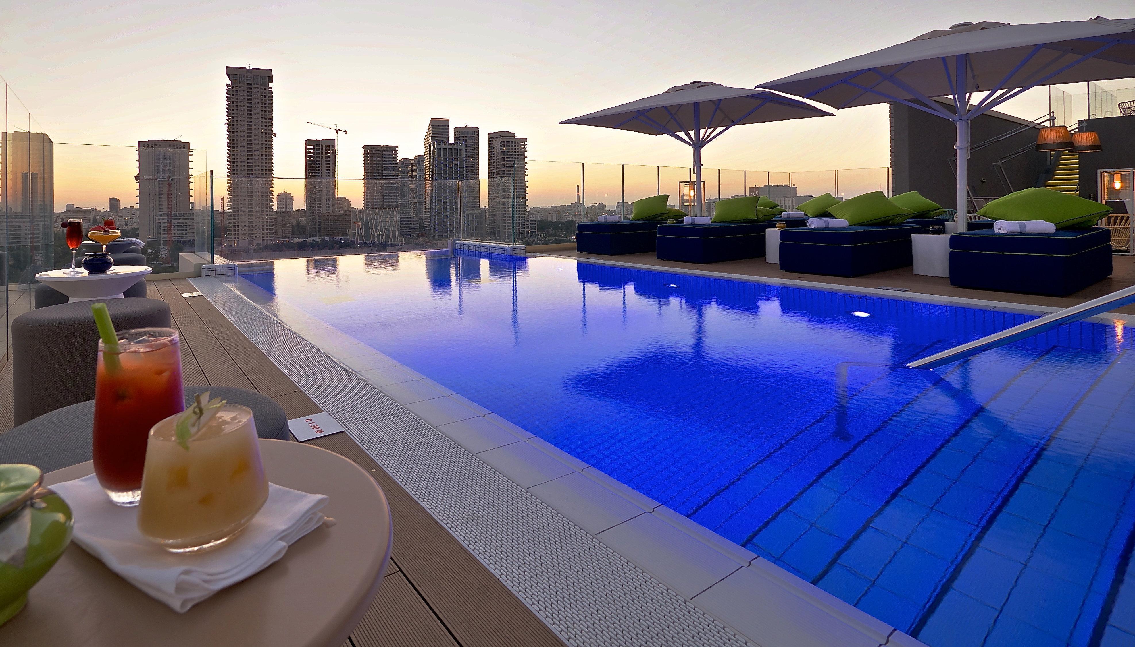 Hotel Indigo Tel Aviv - Diamond District By Ihg Giv'atayim Exterior foto Rooftop pool at the hotel